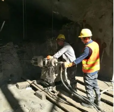 四方台水下抗分散灌浆料特点 水下不分散注浆料介绍